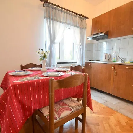 Stana Apartman *