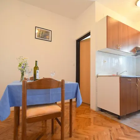 Apartment Stana Malinska