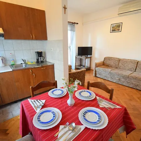 Stana Apartment